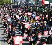 코로나로 엄중한 시기에 1000명 모여.. 민노총 화물연대 집회 강행
