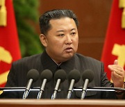 [속보] 김정은 "10월 초부터 남북 통신연락선 복원할 것"