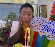 '한수민♥' 박명수, 52세 축하파티.."오늘 생일 아님"