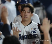 '연타석포' 나성범, 30홈런 고지..NC, SSG 꺾고 공동 6위로
