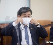 전해철 "대장동 개발 비리 의혹, 행안부 감사 계획 없어"