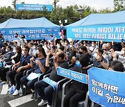 민주당 2차 슈퍼위크 한복판 제주경선 '장외경쟁'도 치열