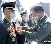 文, 北미사일 언급없이 "한반도 평화"..추가 도발에도 차분