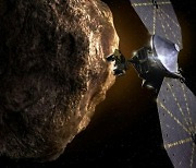 NASA, 오는 16일 소행성 사냥꾼 '루시' 발사 [우주로 간다]