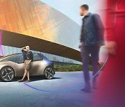 [리뷰] 미래에 대한 브랜드의 의지를 담아내다..BMW i비전 서큘러 컨셉