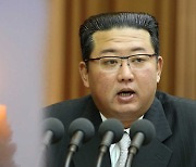 김정은 대남 메시지 하루 만에 미사일 발사..'투트랙'