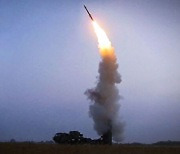 북한 또 미사일 시험발사.."신형 지대공 추정"