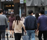 "방역 완화하기엔 상황 엄중" 거리두기 또 2주 연장(종합)