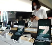 갤럭시Z폴드3·플립3 국내 판매 100만대 '초읽기'..역대급 기록