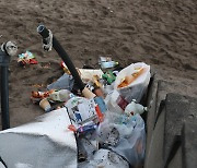 '거대 쓰레기장된 이호해변'