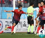 '박동진 결승골' K리그2 김천, 안산 꺾고 5연승 질주