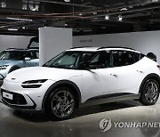 제네시스 첫 전기차 GV60, 2주간 특별 전시