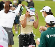 [포토]송가은 '너무 짜릿한 우승 축하 물세레'