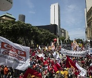 Virus Outbreak Brazil Protest