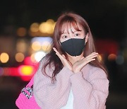 [포토] 김소희, 어둠을 비추는 꽃한송이