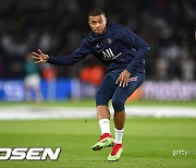 'PSG 존중' 레알 회장의 암시, "내년 1월 음바페 뉴스 들을 것'