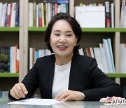 "기념일 장미꽃 건네는 남자"..부인 이순삼이 본 '인간 홍준표'