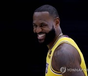 [NBA] 이것이 '프로 18년 차 내공' 르브론 제임스 "기분 나빠하지 마"