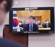 장하성 "고민 많았는데 중국산 백신 '시노팜' 접종했다"