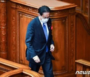 日 '기시다 내각' 지지율 45%.."달라진 자민당 기대 어렵다"