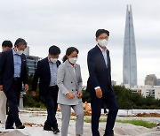 오금공원 배수지 공원화 사업 현장 찾은 박성수 송파구청장