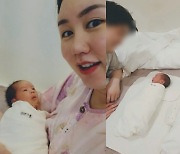 '삼둥이 출산' 황신영, 벌써부터 딸·아들바보 됐네 "귀여워 미치겠어"