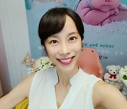 'CEO♥' 조민아, 출산 후 뼈 드러난 앙상한 몸매 '43.9kg'