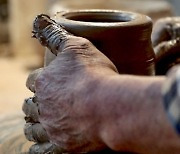 KYRGYZSTAN ART POTTERY