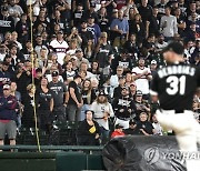 White Sox-Building Base Baseball