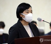 네이버 한성숙, 직원 사망 책임자 징계 묻자 "그냥 본인이 사임"