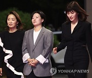 부산국제영화제 찾은 영화 '둠둠' 주역들