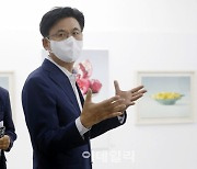 [포토] 송파예술단체 특별전 참석한 박성수 송파구청장
