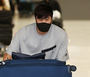 '코리안 몬스터' 류현진, 시즌 마치고 인천공항 통해 귀국