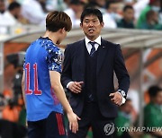 위기의 일본축구, 감독 교체하나.."호주 못 이기면 해임될 수도"