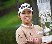 [포토] 우승자 김수지 '하이트진로 챔피언십 21번째 퀸'