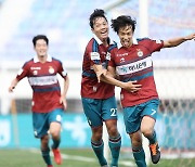 '마사 해트트릭' 대전, 안산 4-1 제압..2위 안양 4점 차 추격