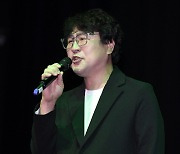 가수 이정봉, 선사 요가시퀀스 챔피언십을 위해 왔죠! [포토]