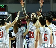 [JB포토] 오리온, 전주에서 KCC에 85-78로 승리