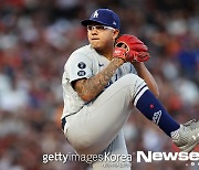 '가을 에이스' 유리아스, NLDS 2차전 5이닝 1실점 호투