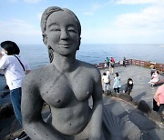 한글날 연휴, 제주 관광지마다 북적북적