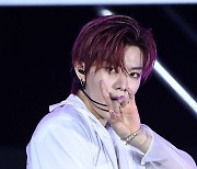 NCT127 유타,'쉿' [사진]