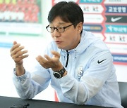 황선홍 U-23 대표팀 감독 "과감하고 창의성 있는 플레이 많이 나왔으면"