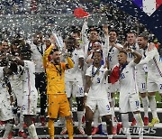 '음바페 역전 결승골' 프랑스, 스페인 꺾고 UEFA 네이션스리그 우승