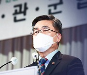 "2차 가해 방치도 처벌" 73개 권고..'개악' 비판도