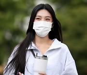 레드벨벳 조이 '텀블러 보다 작은 얼굴'[★포토]