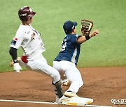 김혜성 '공보다 빠르게 안착'[포토]