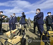 아미 타이거 전투체계 설명하는 육군참모총장