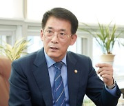 김기준 시의회 의장의 '고언' "껍데기뿐인 지자체법 고쳐야 제 기능"