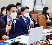 이주열 "한국은행은 영리단체 아냐..법인세 부여 재고해야"