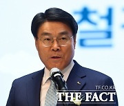 최정우 포스코 회장, 세계철강협회 회장단 선임 "리더십 인정"